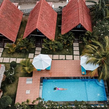 Gayatri Bungalows Batununggul Exteriör bild