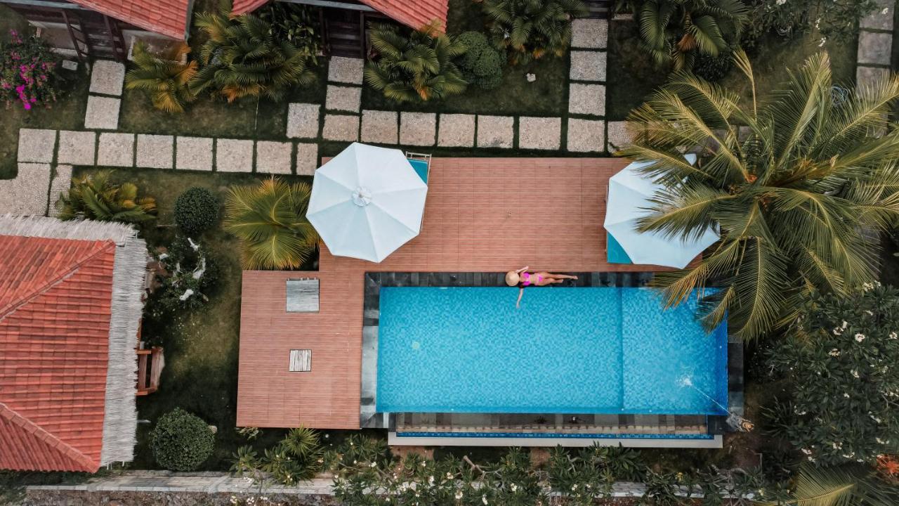 Gayatri Bungalows Batununggul Exteriör bild