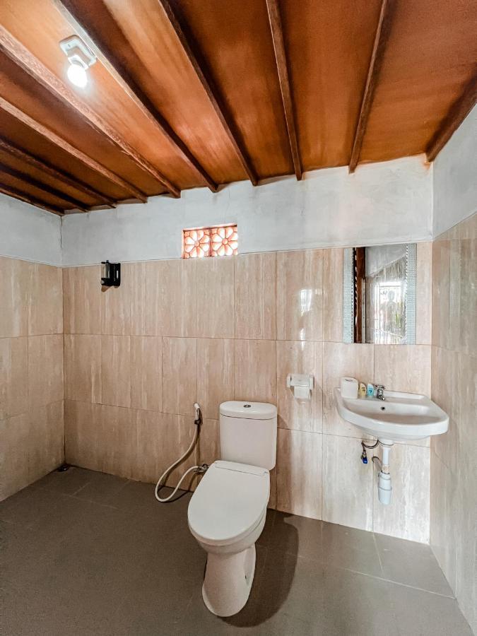 Gayatri Bungalows Batununggul Exteriör bild