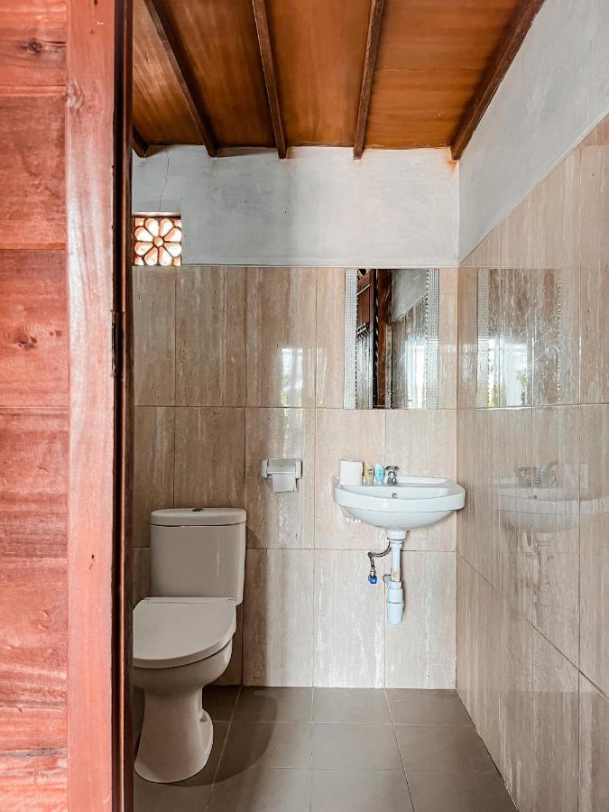 Gayatri Bungalows Batununggul Exteriör bild
