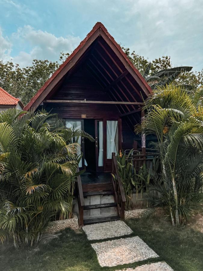 Gayatri Bungalows Batununggul Exteriör bild