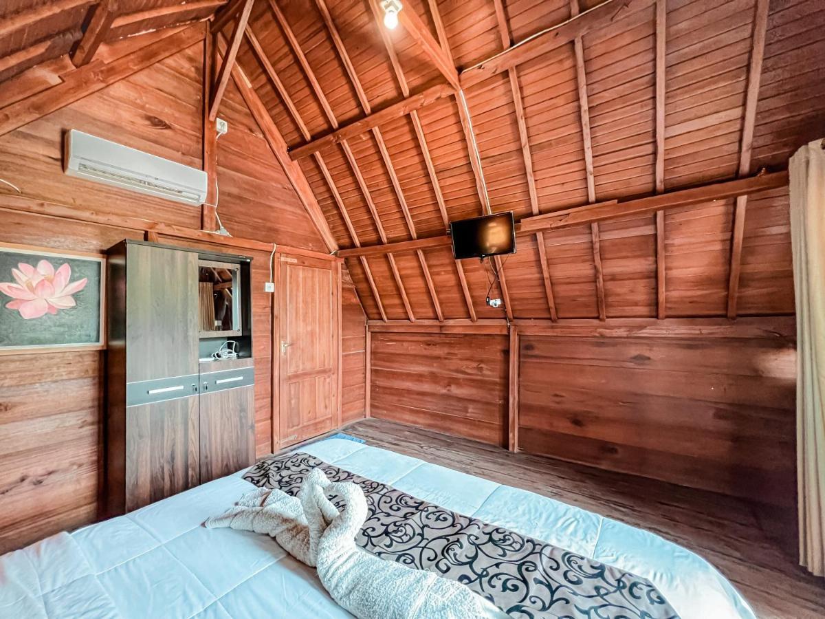 Gayatri Bungalows Batununggul Exteriör bild