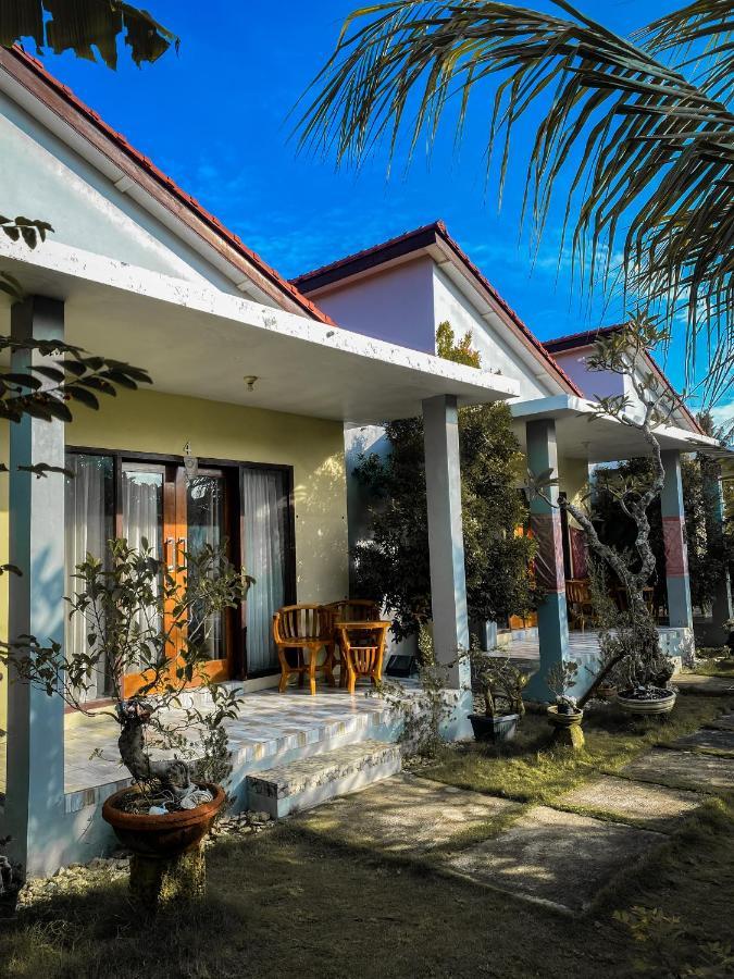 Gayatri Bungalows Batununggul Exteriör bild